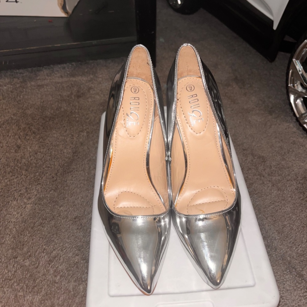 Heel Set - Picture 3 of 4